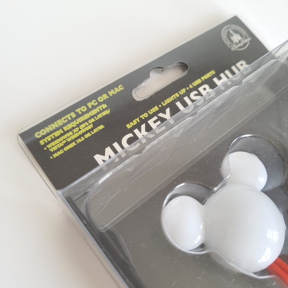 DISNEY Mickey Mouse Light Up Color Changing Multi USB Hub - Picture 5 of 8